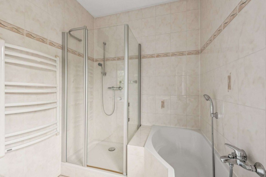 Bad OG Zweifamilienhaus Zeuthen