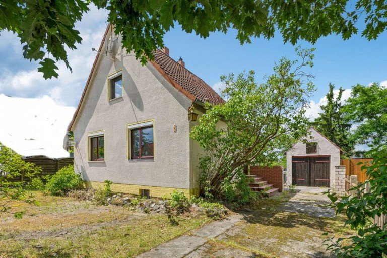 Au�enansicht Premnitz Einfamilienhaus Saniertes Einfamilienhaus mit Garage auf gro�em Grundst�ck in Haveln�he