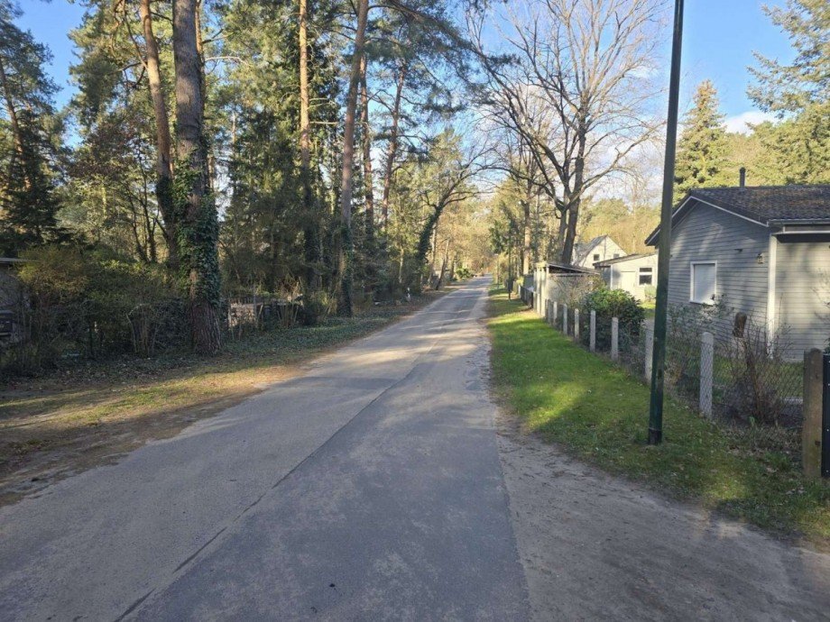 Neue Bahnhofstra�e Wohngrundst�ck Z�hlsdorf