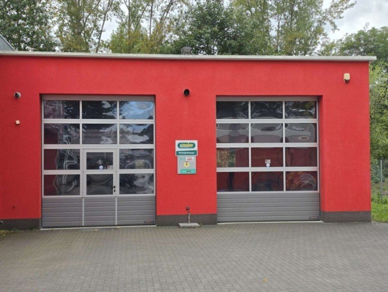 Au�enansicht Falkensee Werkstatt Pr�fstelle f�r T�V oder Kfz-Gutachten zur Miete -keine Werkstatt-