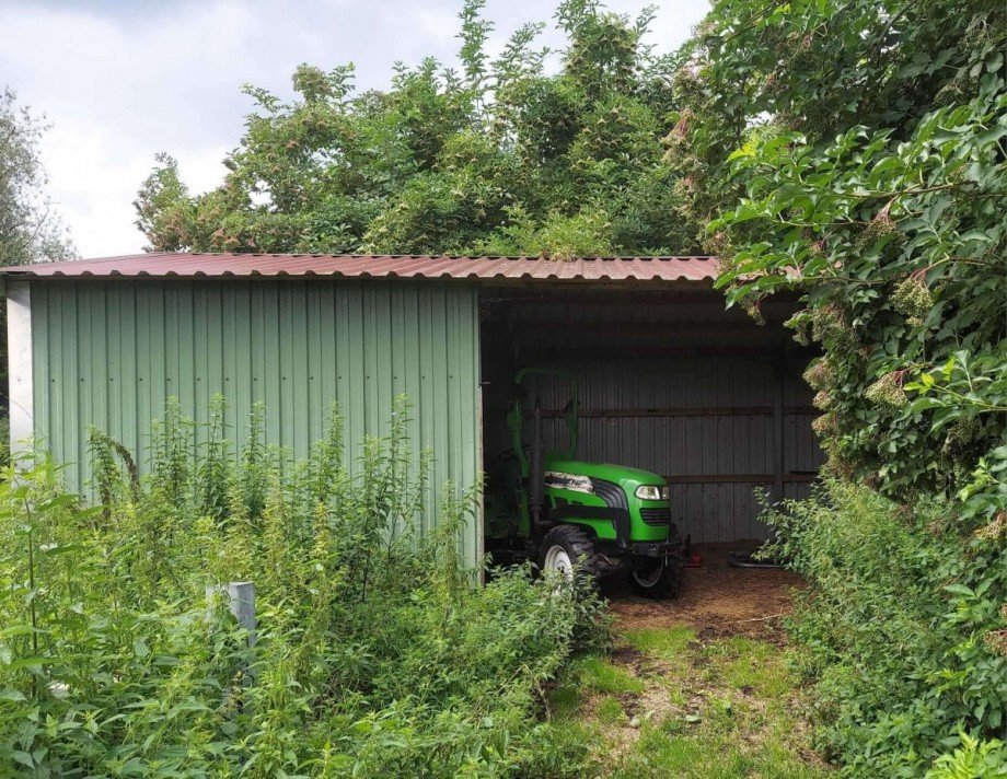Halle 50m� Zweifamilienhaus Wiesenaue