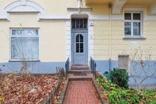 Eingang Dachgeschoss-Highlight mit 3 Zimmern, Kamin & gro�er Terrasse im Herzen von Steglitz