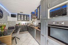 K�che Familienfreundlicher Bungalow mit Pool in idyllischer Lage