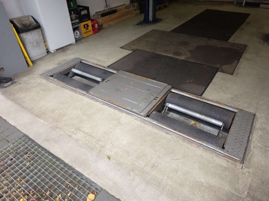 Allrad Pr�fstand Bremsen Werkstatt Falkensee