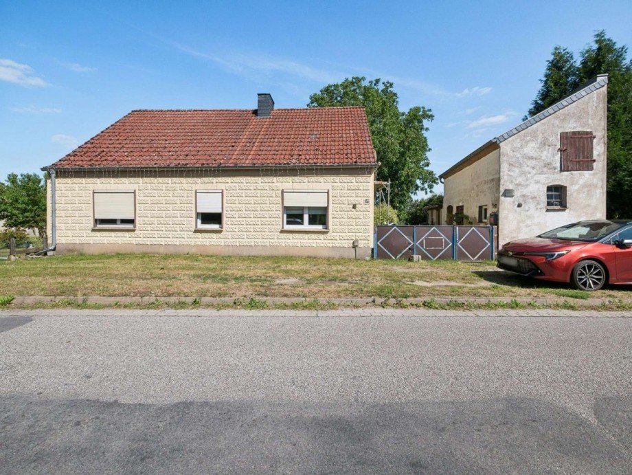 Stra�enansicht Einfamilienhaus Nauen
