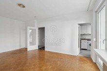 Wohnzimmer Frisch renovierte 2-Zimmer Erdgeschosswohnung mit Balkon