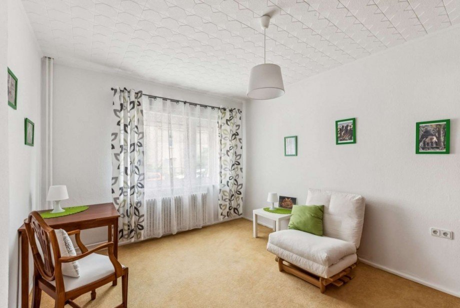 Zimmer EG Zweifamilienhaus Berlin