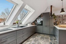 K�che Dachgeschoss-Highlight mit 3 Zimmern, Kamin & gro�er Terrasse im Herzen von Steglitz