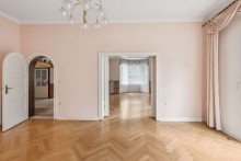 �bergang Mehrgenerationenhaus mit Tradition auf einem park�hnlichen Gartengrundst�ck