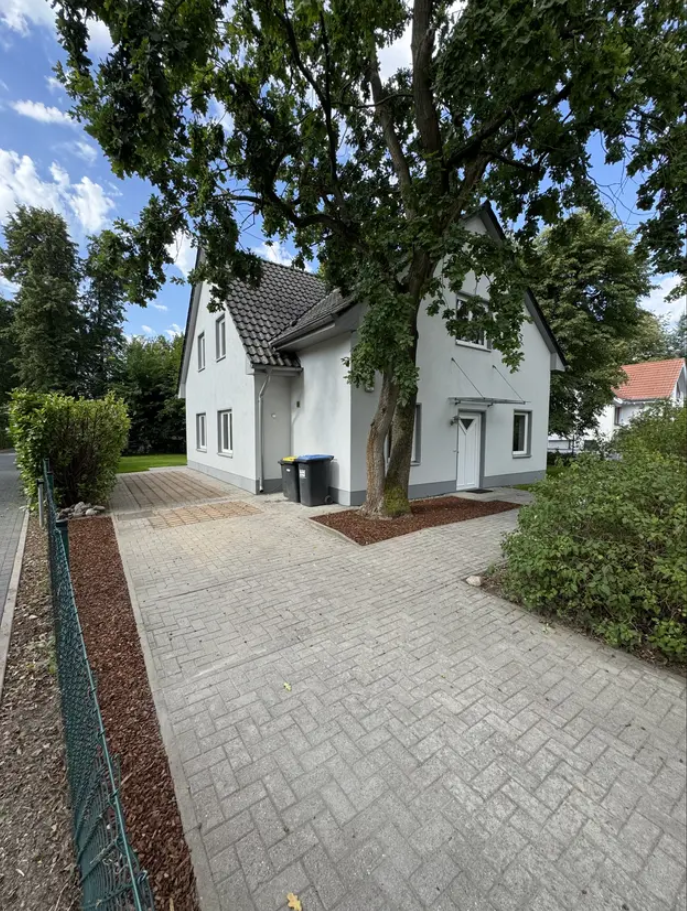 Frontansicht Einfamilienhaus Brieselang