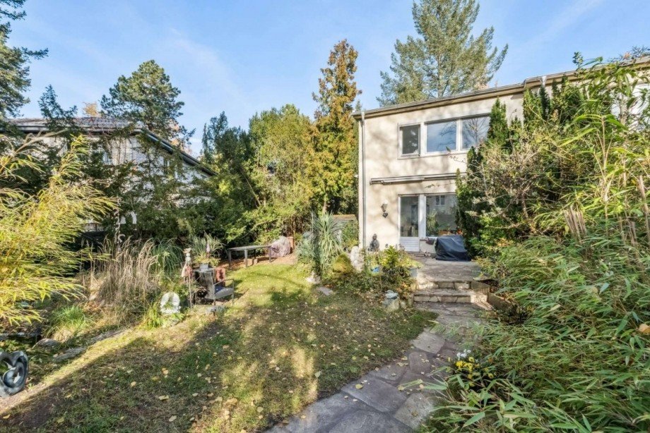 Blick von S�den Reihenendhaus Berlin