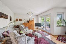 Wohnzimmer Sehr h�bsche 3-Zimmer Eigentumswohnung mit Balkon und Tiefgarage