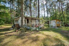 Wohnwagen Teilsaniertes Kleinhaus mit gro�em Wohnanh�nger auf idyllischem Grundst�ck