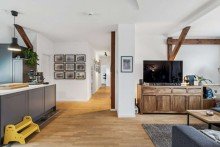 Blick in den Flur Dachgeschoss-Highlight mit 3 Zimmern, Kamin & gro�er Terrasse im Herzen von Steglitz