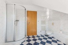 Badezimmer Modernes und familienfreundliches Einfamilienhaus mit gro�em Garten