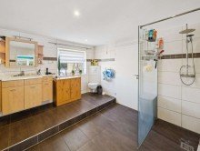 Badezimmer Gepflegtes Einfamilienhaus auf gro�em Grundst�ck