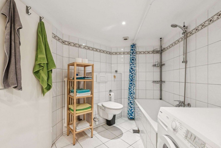 Badezimmer Souterrain Maisonettewohnung Berlin