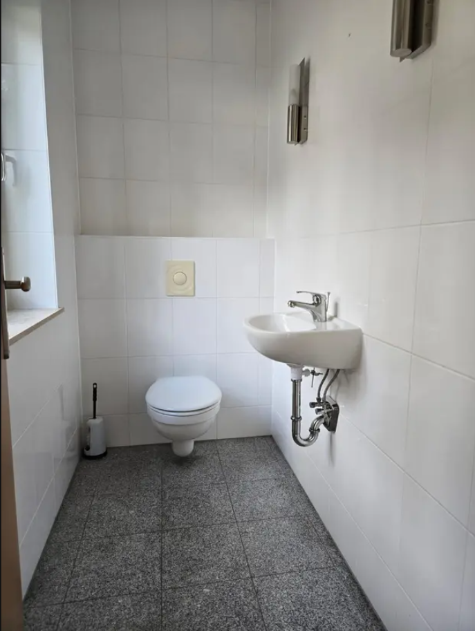 G�ste-WC Einfamilienhaus Brieselang